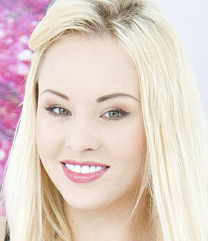 Lola Taylor Legg Porn - Lola Taylor - AnalVids