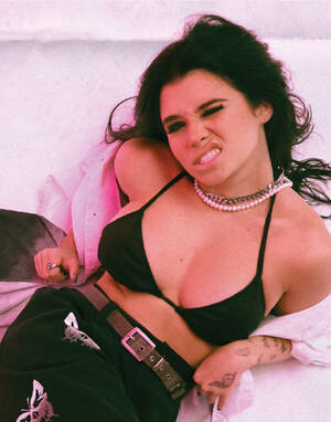 Jessa Barret Hottest Girl In Porn - Nessa Barrett (Warner)