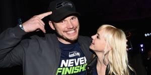 Chris Pratt Anna Faris Porn - He plays Anna Faris' love interest, because of course he does.