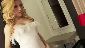 blonde japanese shemale - blonde asian shemale - XVIDEOS.COM