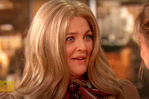 Drew Barrymore Oral Sex - Drew Barrymore surprises Allison Williams with 'M3GAN' cosplay | SYFY WIRE