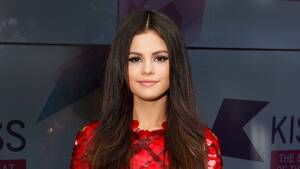 Lesbian Porno Selena Gomez - Selena Gomez reveals she questioned her sexuality, says she 'loved' lesbian  rumors | Fox News