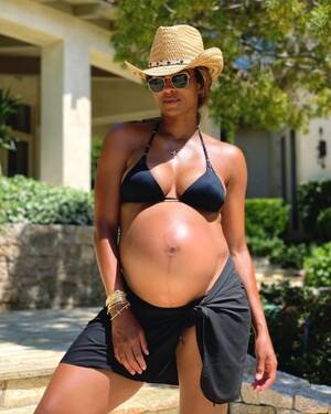 Ciara Porn - Pregnant Ciara Flaunts Baby Bump in Black Bikini: See Photos