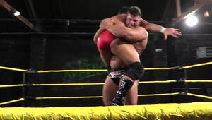 Brian Cage Porn - Bulge: Brian Cage bearhugs Chasyn Rance - ThisVid.com