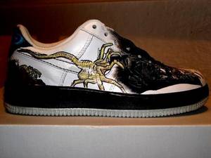 Face Sucker Alien Vs Predator Porn - Aliens vs Predator, face hugger custom painted shoes