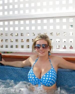 facebook huge tits - Facebook Big Boobs Porn Pics - PICTOA