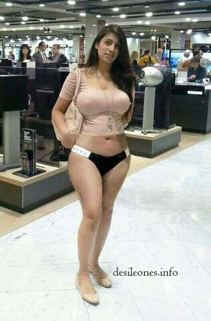 indian housewife panties - Indian housewife posing in Panty