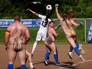 football naked - Female FootBallers Naked - 70 photo