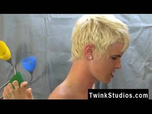 Brazilian Public Porn - Brazilian gay public porn movie Miles Pride is such a puny twink that -  XVIDEOS.COM