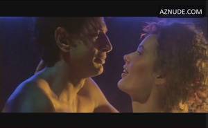 Geena Davis Sex Scene - GEENA DAVIS in Earth Girls Are Easy