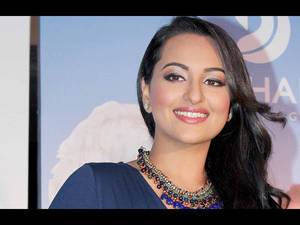 Bollywood Sonakshi Sinha Porn Videos - Sonakshi Sinha | Deepika Padukone | My Choice | Vogue Empower | Homi  Adajania - Filmibeat