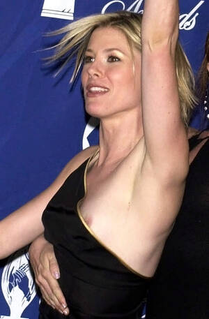Julie Bowen Naked Porn - Julie Bowen Nude Pics, Topless & Sex Scenes - Scandal Planet
