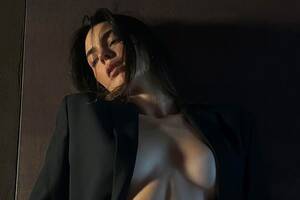 Kendall Kardashian Nude Porn - Kendall Jenner Goes Topless for Sexy Calvin Klein Photo Shoot