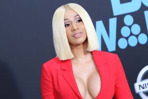 Kaley Cuoco Fucked - Celebs Who've Gotten Plastic Surgery - Celebs Admit to Nose Jobs, Implants,  and Botox