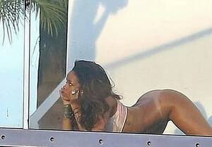 Kaley Cuoco Solo Porn - Celebrities desnudas: Kaley Cuoco, Demi Lovato, Rihanna, Lindsey Lohan  (fotos, vÃ­deos) | Ideal