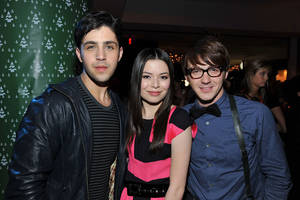 Drake Bell Miranda Cosgrove Porn - Josh Peck, Miranda Cosgrove & Drake Bell