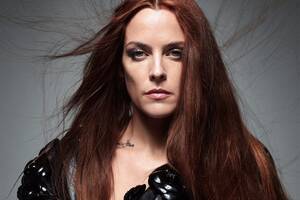 Beauty Dior Porn Painted Green - Riley Keough on Growing Up as Elvis's Granddaughter, Losing Lisa Marie, and  Inheriting Graceland | Vanity Fair