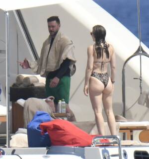 jessica biel anal sex - Jessica Biel Flaunts Butt In Bikini In Italy Yacht Vacay Photos