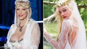 Italian Porn Star Turned Actress - Miranda Kerr turns porn star, channels Italian porn star Cicciolina for V  magazine - Mirror Online