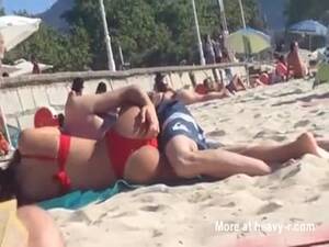 nude babe beach fingered - Fingered On The Beach