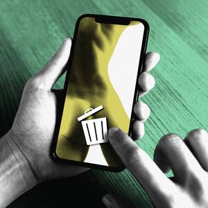 couples posing nude nudists - Are You Obligated to Delete an Ex's Nudes?