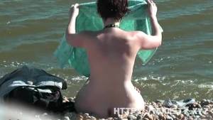 beach voyeur bbw - Thrilling nude beach spy cam video a nudist beach voyeur