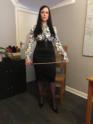 latex teacher femdom - CCUFV7QWgAAnhAA.jpg:large (768Ã—1024)