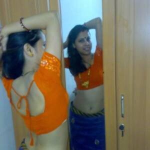 Hot North Indian Desi Porn - North Indian Aunty in Blouse in Front of Mirror - Indian Girls Club