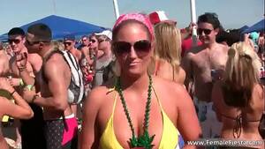 beach party horny - Huge beach party with sexy hot blonde - XVIDEOS.COM