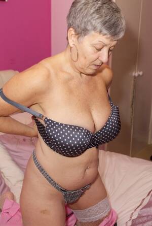 hot body granny - Undressing Granny Porn Pics & XXX Porno Photos - PornSticky.com