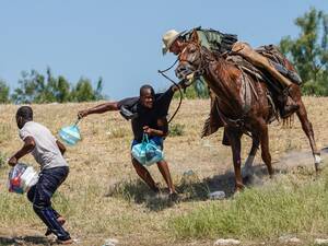 Border Patrol Forced Sex - U.S. Border Agents Chased Migrants On Horseback. Here's What A Photographer  Saw : NPR