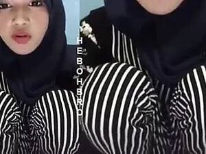 hijab on webcam couple sex - Free Hijab Webcam Porn Videos (334) - Tubesafari.com