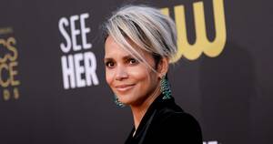 Halle Berry Porn Stories - Halle Berry's Speech at the 2022 Critics' Choice Awards | POPSUGAR  Entertainment UK