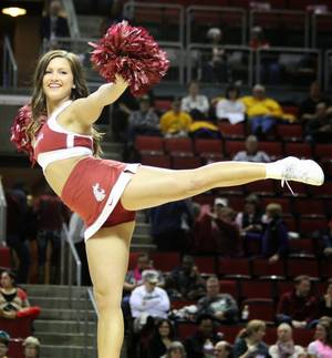 cheerleader upskirt no - Washington State Cougars cheerleader
