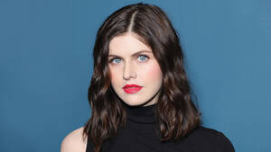 Alexandra Daddario Porn Cumshot - Alexandra Daddario on Why Her 'White Lotus' Character Was Never a Villain â€“  The Hollywood Reporter