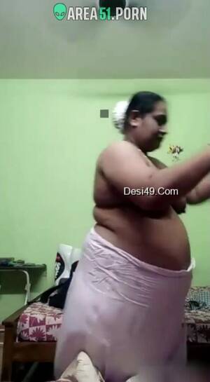 Big Mallu Porn - Mallu aunty shows on XXX cam her abnormally big boobs, indian xxx sex |  AREA51.PORN