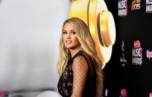 Carrie Underwood Real Porn - Carrie Underwood Calls Out 'Politics and Prejudice' on 'Love Wins'