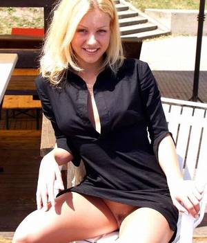 hot voyeur upskirts - Skating upskirt