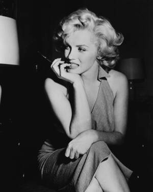 Marilyn Monroe Shemale Porn - The explosive real story behind Marilyn Monroe film Blonde