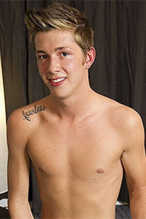 Luke Allen Porn - GayBubble - Luke Allen videos