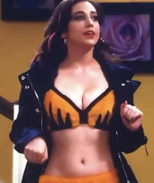 Molly Ephraim Porn - Molly Ephraim : r/CelebrityBelly