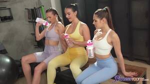 Fitness Group Hd - Group Fun in the Gym porn ðŸŒ¶ï¸ picture gallery - PornHat