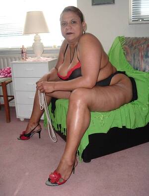 latina amateur mature wife nude - Mature latina amateur - Naked Images.