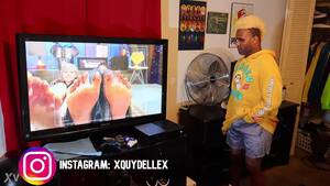 Icarly Lesbian Porn - QUYDELLE JERKING OFF TO GIRL'S SEXY FEET FROM ICARLY - Lesbian Porn Videos