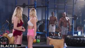 foursome blondes gym - GYM Babes Brandi Love & Kenzie Anne fucked raw by black bodybuilders in  foursome!