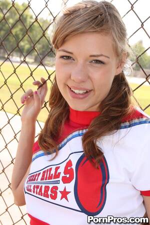 nicole ray cheerleader - Cheerleader Nicole Ray Tries Some Big Cock - SexyGirlCity: free porno pics