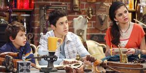 Lesbian Wizards Of Waverly Place Porn - 5 reasons Alex Russo HAS to be bisexual in the 'Wizards of Waverly Place'  revival