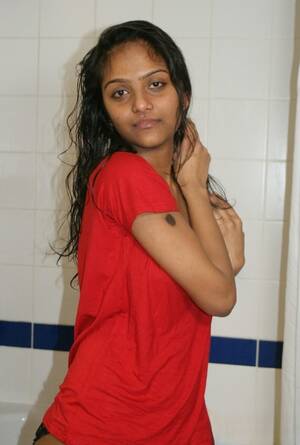 indian amateur nude moms - Clothed Indian Porn Pics & MILF Sex Photos - IdealMilf.com