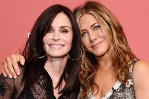 Courteney Cox Jennifer Aniston Porn - Courteney Cox Enlists Tan France to Help Style Her 2020 Emmys Look