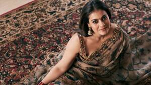 Kajol Xxx Shahrukh Khan - Kajol Looks Like a Vision to Behold in Kalamkari Saree Set With Sleeveless  Blouse For Rs 1 Lakh